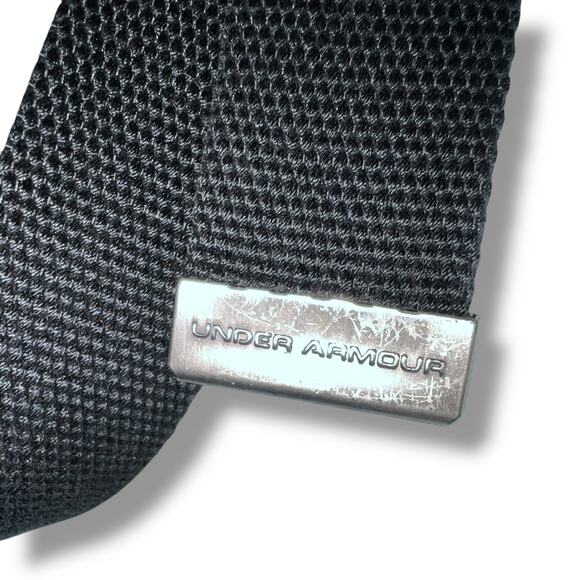 Under Armour Boys Webbed Belt Adjustable Quick Clasp Logo Buckle Bottle Opener - Picture 6 of 9
